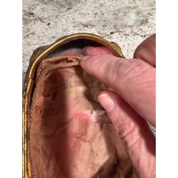 Vintage Ornate Gold Tone Filigree Trinket Jewelry Box with Figural Lid - Picture 8 of 14